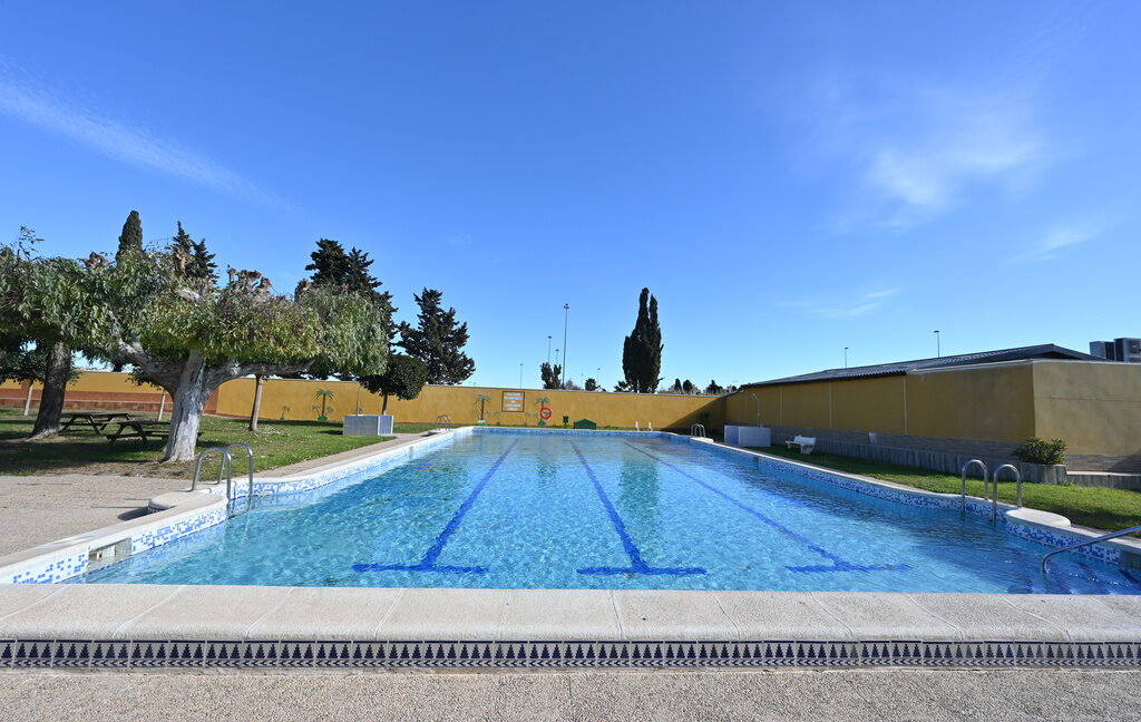 24- PISCINA COMUNITARIA 1