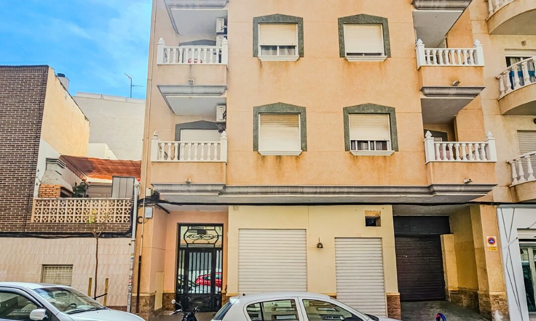 18-FACHADA EDIFICIO (1)